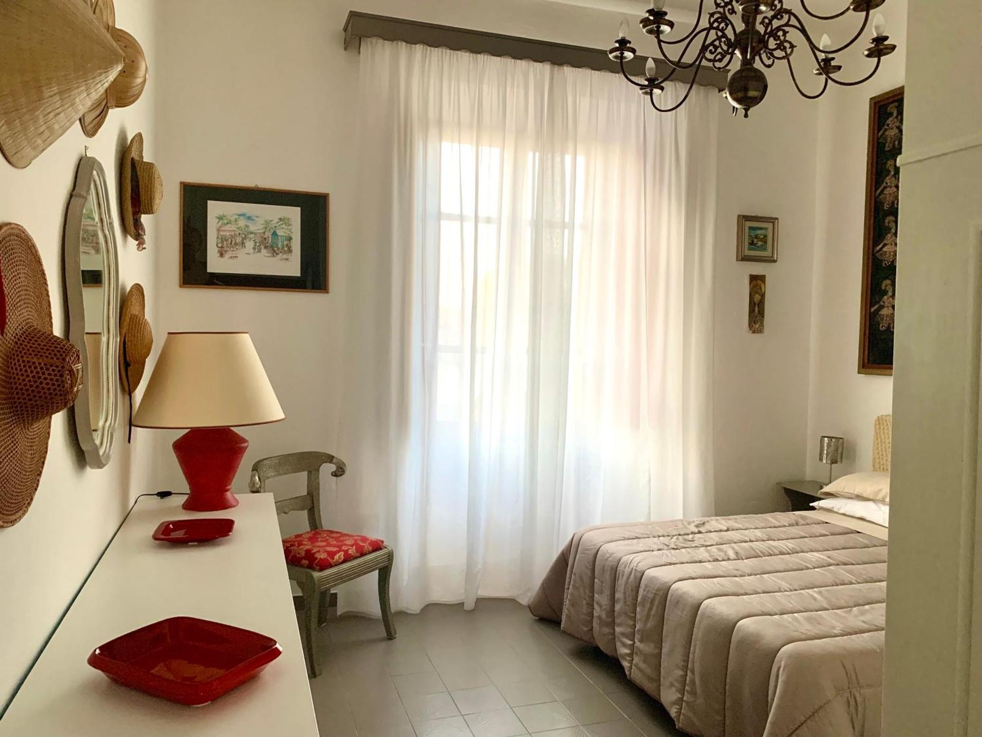 Guest House A Due Passi Olbia Exterior photo